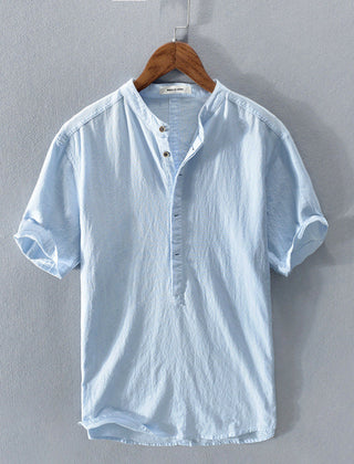 Casual men's short-sleeve button-up shirt in breathable fabric for everyday summer style & comfort.